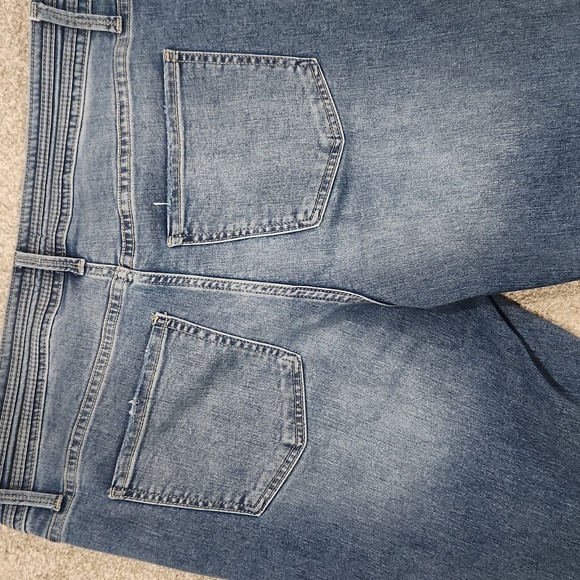 Everflex By Maurices Classic Blue Women's Jeans - Picture 4 of 8